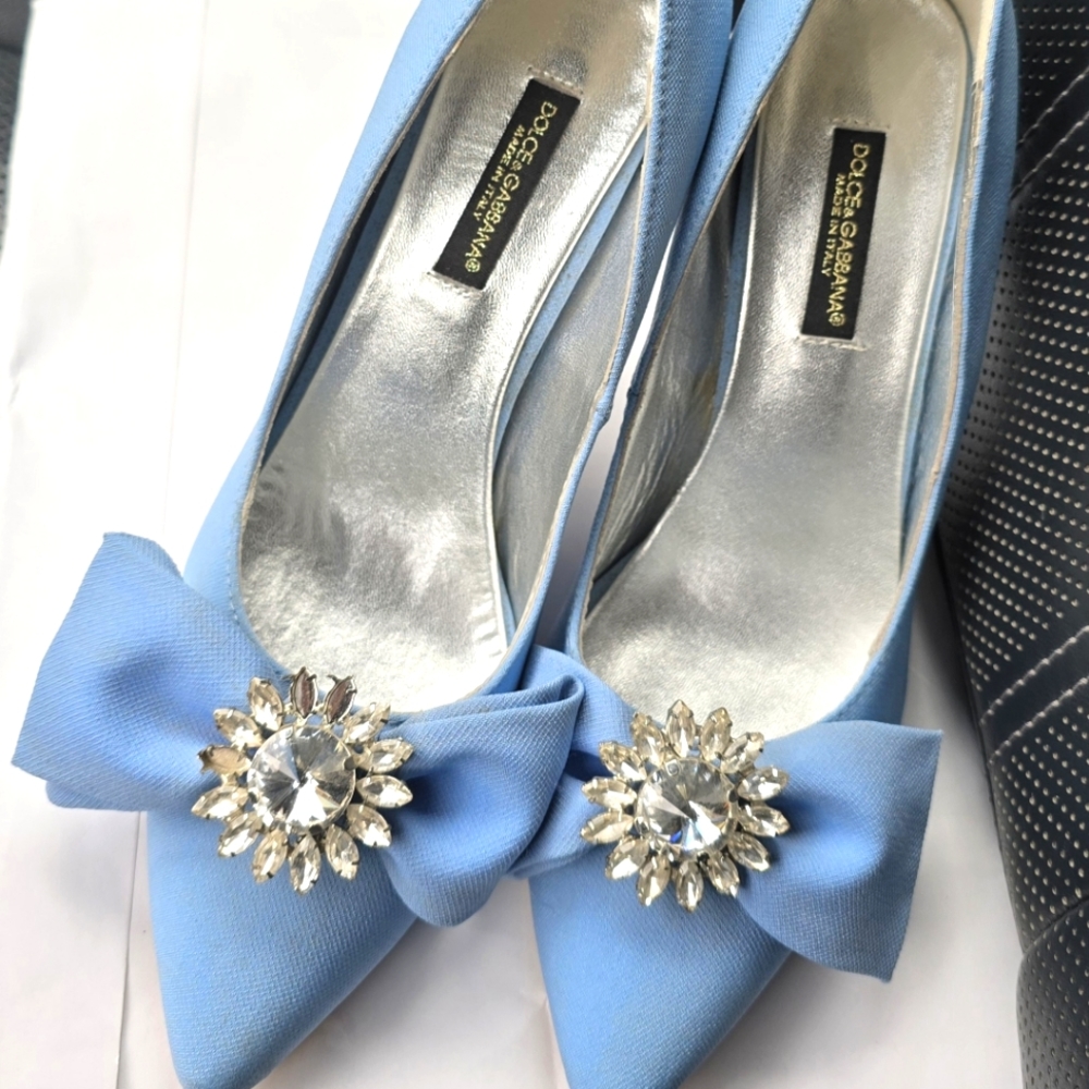 Dolce and gabbana crystal pumps
